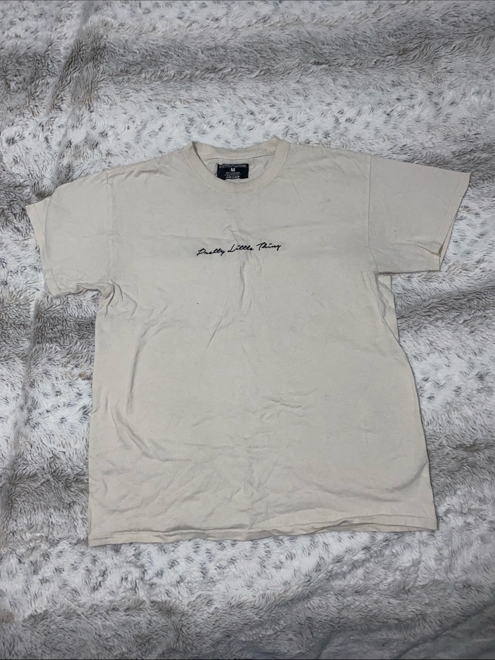 PrettyLittleThing Cream Short Sleeve Script Logo Tee - Men